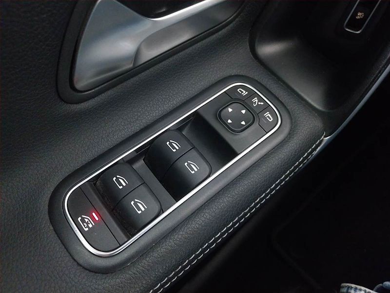 Mercedes-Benz CLA (2020) 180 - fotka 20 z 23
