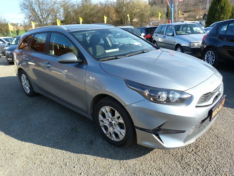 Kia Ceed 1.5 T-GDI  118 Kw DPH - fotka 4 z 20