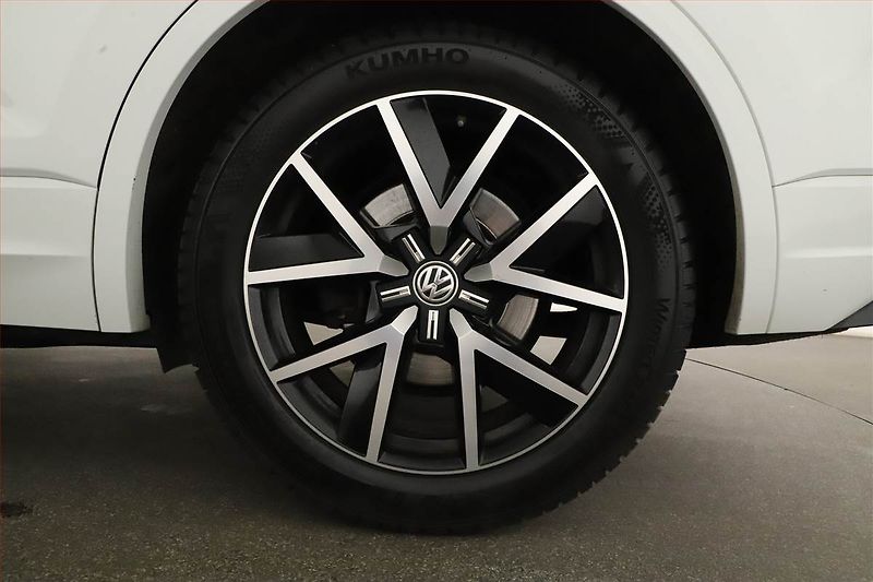 Volkswagen Touareg (2020) 3.0 TDI, 4x4, Vzduch, ACC - fotka 12 z 31