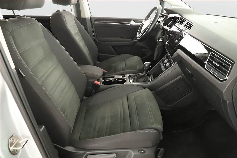 Volkswagen Touran (2020) Highline 2.0 TDI, Automat - fotka 7 z 21