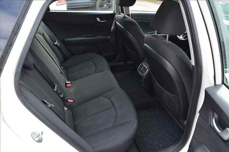 Kia Optima (2018) 1,7 D - fotka 19 z 21