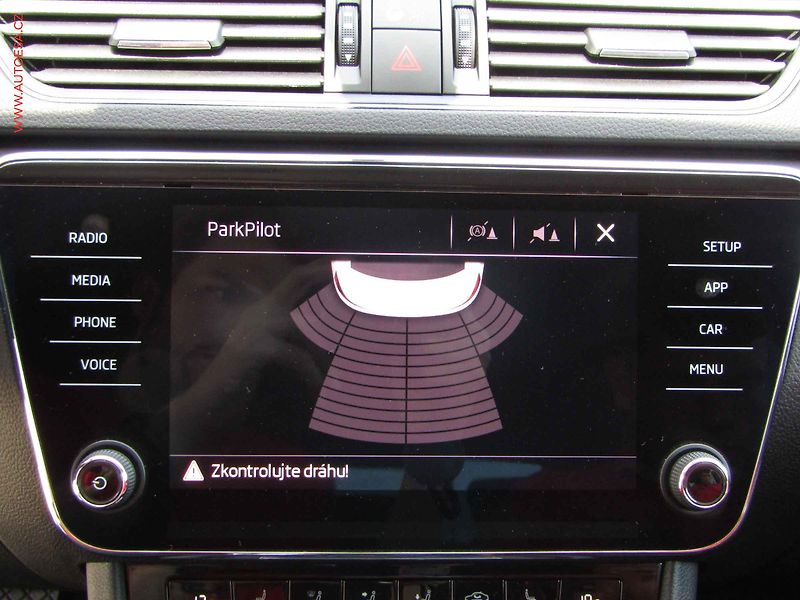 Škoda Superb (2019) 2.0TDi, ČR, Active - fotka 17 z 19