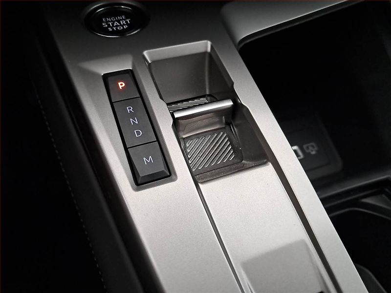 Peugeot 408 (2024) 1.2 PureTech - fotka 16 z 21