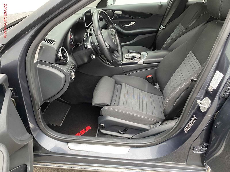 Mercedes-Benz Třídy C (2016) 1.6, AT, LED - fotka 9 z 20