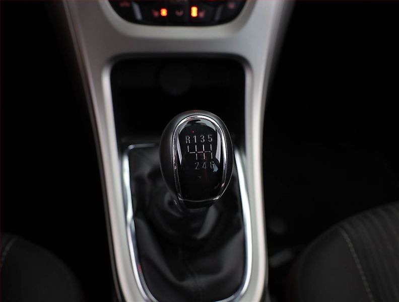 Opel Astra (2011) 1.4 T, Serv.kniha, Tempomat - fotka 11 z 12
