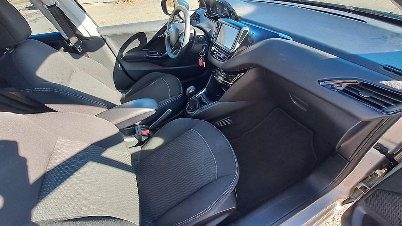 Peugeot 208 1.2 PureTech Active - fotka 7 z 26