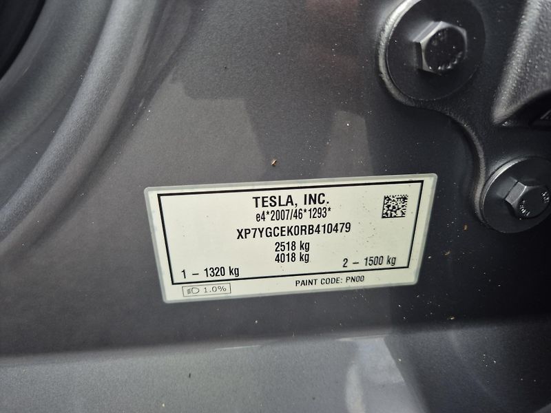 Tesla Model Y LONG RANGE DUAL MOTOR 95,0% - fotka 48 z 49