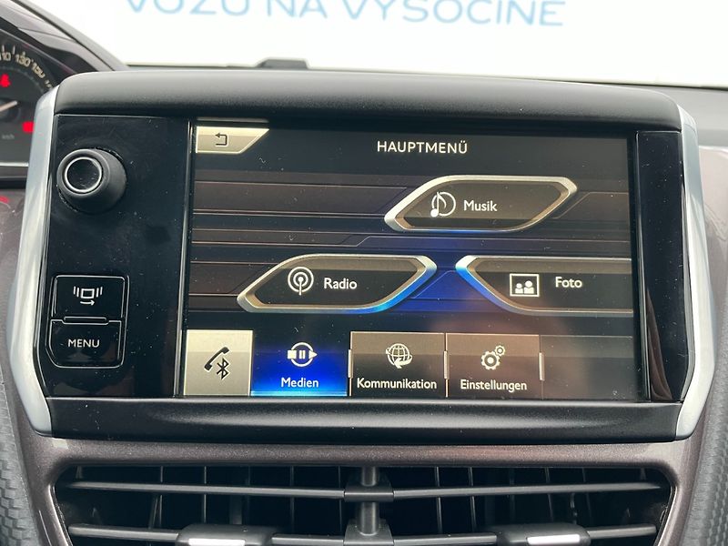 Peugeot 2008 (2014) 1.6HDi Klima! - fotka 18 z 28