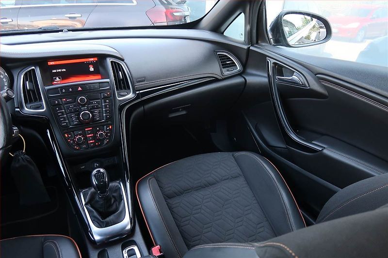 Opel Cascada (2015) 1.6 SIDI Turbo, Navi, Xenony - fotka 8 z 18