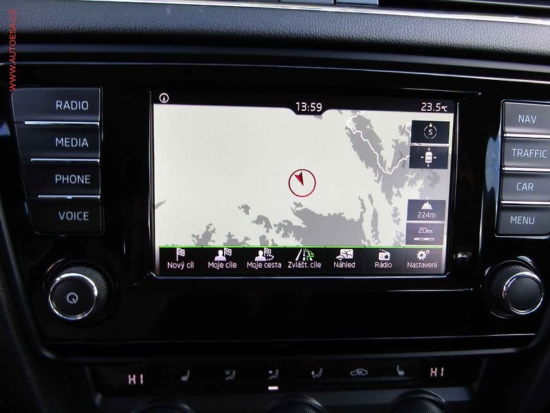 Škoda Octavia (2016) 1.6 TDi, Style, +kola - fotka 17 z 20