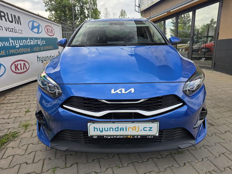 Kia Ceed 1.5-1.MAJ-NAVI-V ZÁRUCE-KAMERA - fotka 9 z 11