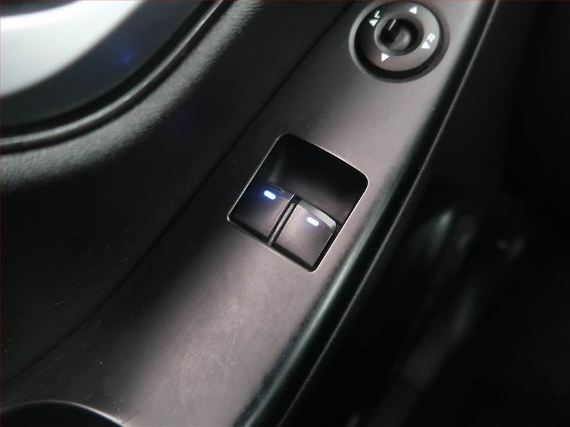 Ford Transit Custom (2018) Trend 2.0 EcoBlue, ČR - fotka 14 z 17