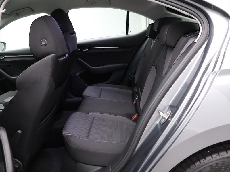 Škoda Octavia 2,0 TDI 85kW Ambition Tažné - fotka 13 z 24