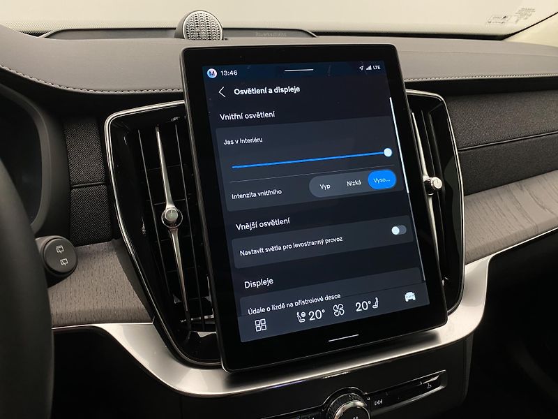 Volvo XC90 T8 AWD RECHARGE ULT REZERVACE - fotka 57 z 68