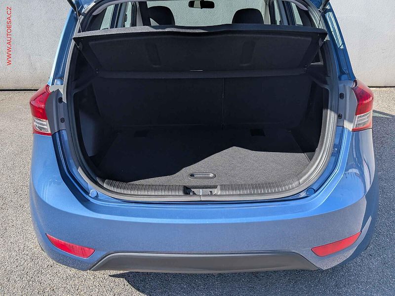 Hyundai ix20 (2016) 1.4 CVVT, 1.maj,ČR, AC, temp - fotka 7 z 16