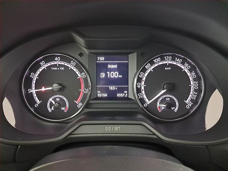 Škoda Octavia (2019) Ambition 1.5 TSI, Serv.kniha - fotka 11 z 17