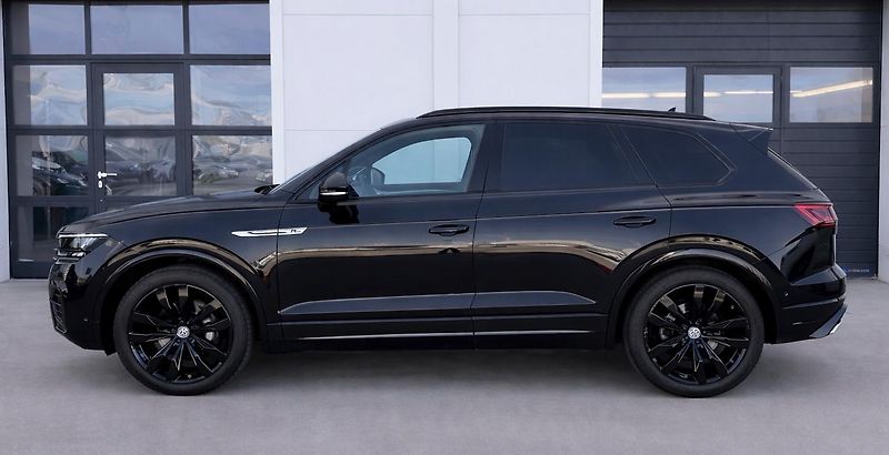 Volkswagen Touareg 3.0TDI R-LINE 4M, TAŽNÉ, VZDUC - fotka 3 z 31