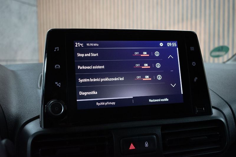 Opel Combo 1.5 CDTi TAŽNÉ*VESTAVĚNÁ DÍLNA - fotka 14 z 31