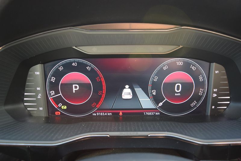 Škoda Superb (2019) 2.0TDI 110kw 4x4 L&K DSG TAŽNÉ - fotka 38 z 50