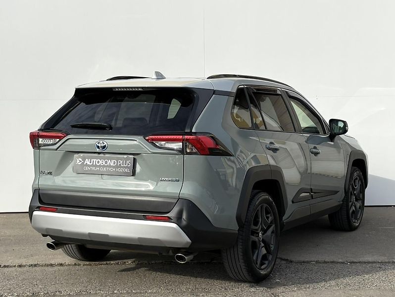Toyota RAV4 2.5 HSD e-CVT AWD Adventure - fotka 2 z 22