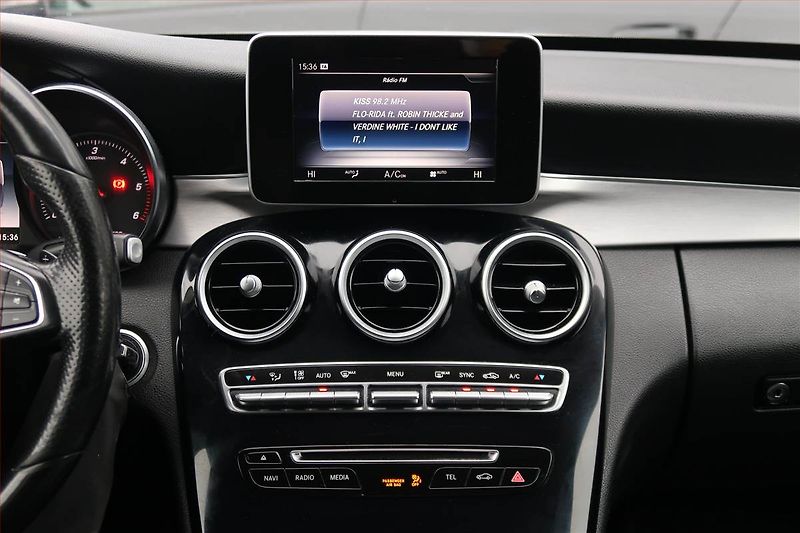 Mercedes-Benz Třídy C (2015) C 220 d, Automat, Navi - fotka 12 z 21