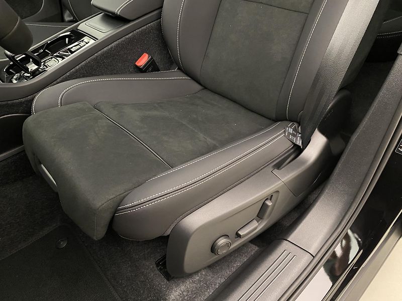 Volvo XC40 (2026) B3 AUT DARK ULTRA  - fotka 46 z 64
