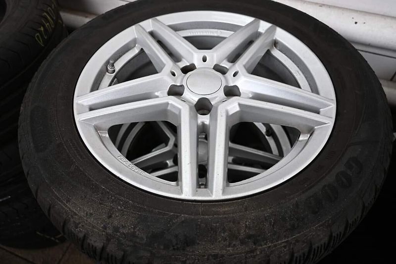 Ford S-MAX (2022) 2.0 ST-LINE 140 KW 4x4 LED ACC - fotka 40 z 43