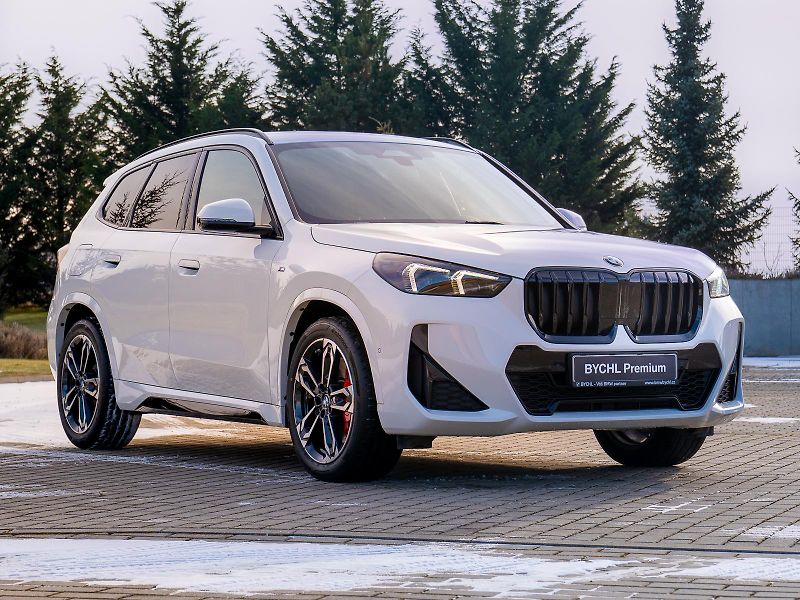 BMW X1 xDrive20d (U11) M Sport Paket  - fotka 3 z 31
