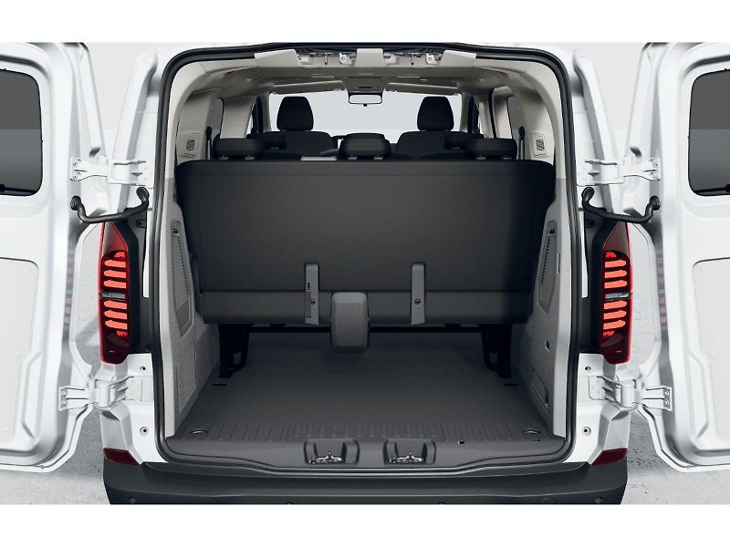 Volkswagen Caravelle (2025) Entry KR - fotka 7 z 7
