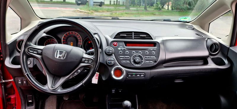 Honda Jazz 1.4 VTEC 73 KW - fotka 29 z 37