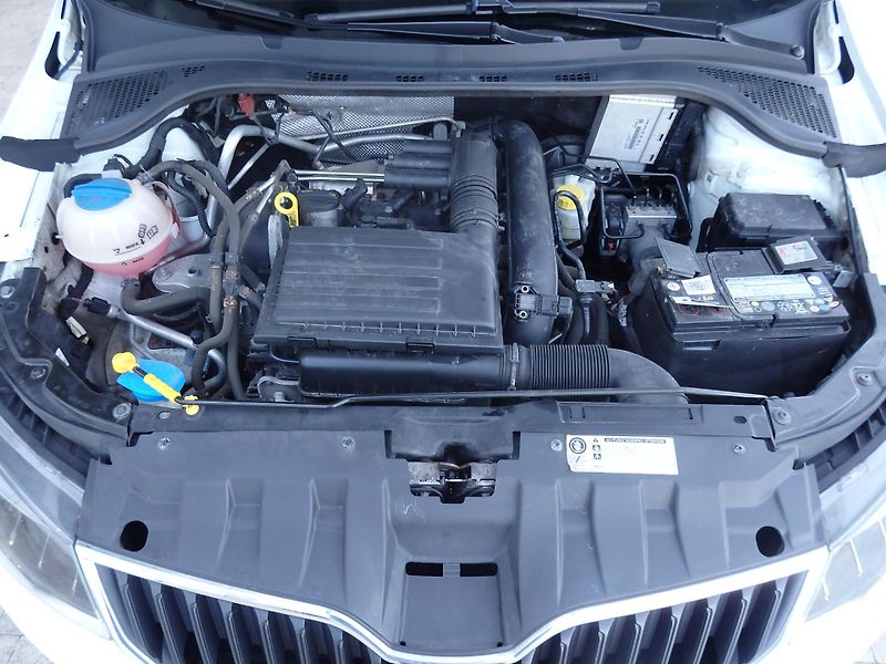 Škoda Fabia 1.2 TSI DIGI. KLIMA, ESP - fotka 13 z 15