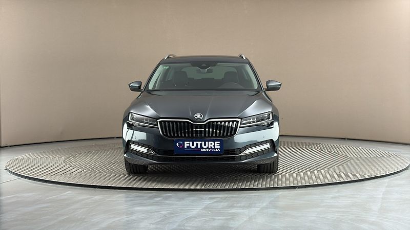 Škoda Superb 2.0 TDI Style Combi - fotka 3 z 29