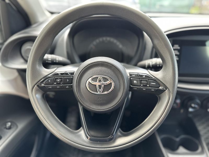 Toyota Aygo X-1.0i-53KW-KLIMA-Č.R.-DPH - fotka 18 z 27