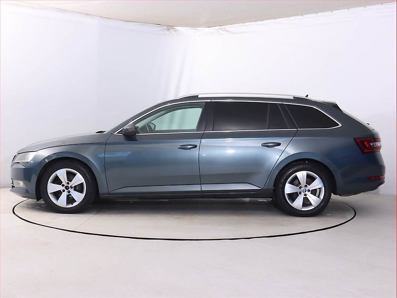 Škoda Superb (2019) 2.0 TDI, Automat, Serv.kniha - fotka 3 z 25