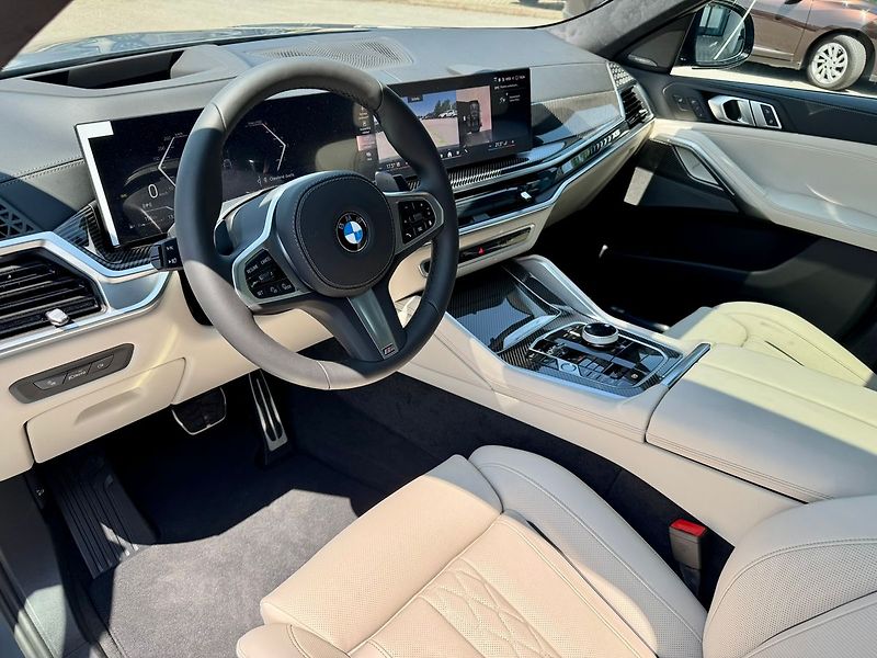 BMW X6 - fotka 13 z 28