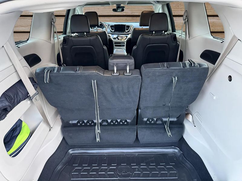 Chrysler Pacifica (2022) +DPH+PENTASTAR+NIGHT EDITION+ - fotka 10 z 18
