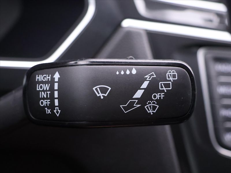 Volkswagen Tiguan 2,0 TDI 176kW DSG Highline DPH - fotka 20 z 39