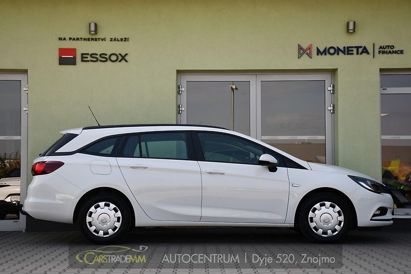 Opel Astra 1.6CDTi CARPLY NAVI - fotka 6 z 40