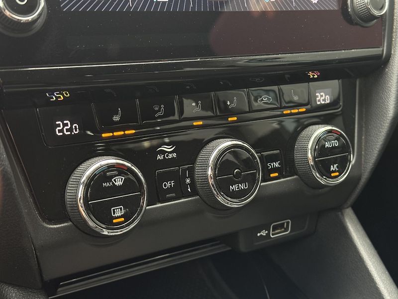 Škoda Octavia (2018) III 1.4TSi MAN Ambition+ 1.Maj - fotka 37 z 46