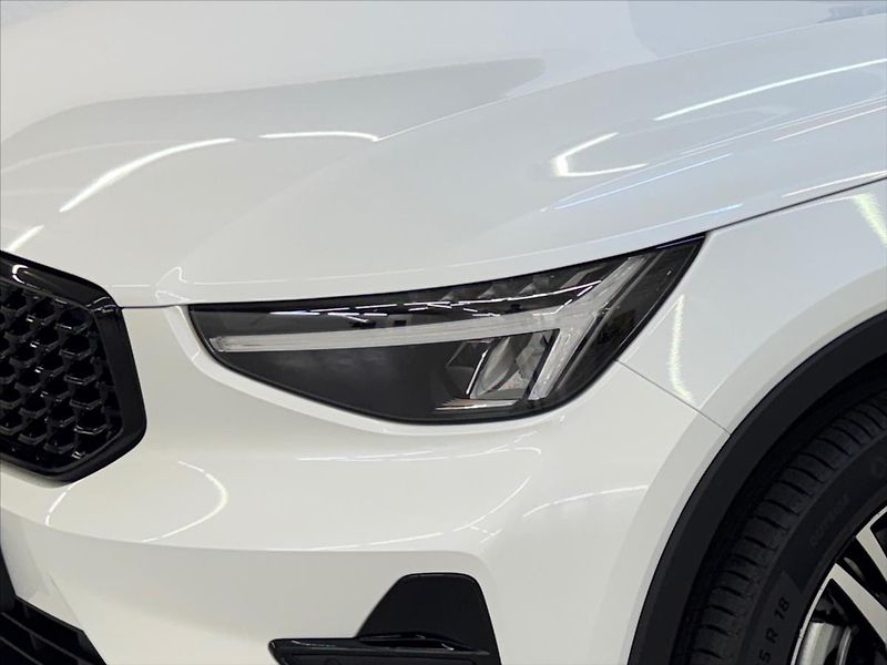Volvo XC40 (2026) 2,0 B3 Plus Dark  8247 - fotka 5 z 15