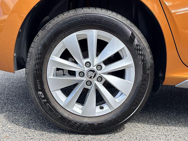 Škoda Kamiq (2023) 1.5 TSI DSG Style - fotka 26 z 29