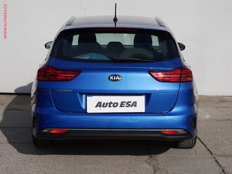 Kia Ceed (2019) 1.6 CRDi, ČR, AC, temp - fotka 5 z 17