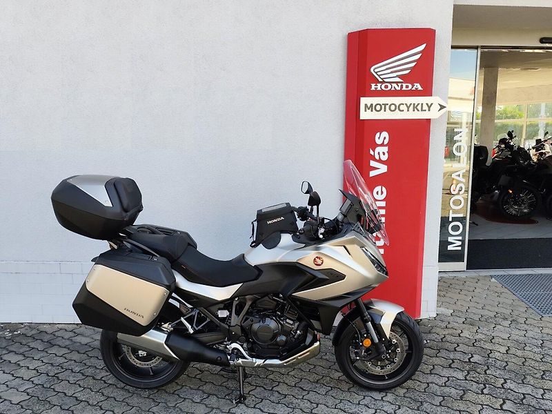 Honda NT 1100 Top Box - fotka 1 z 12