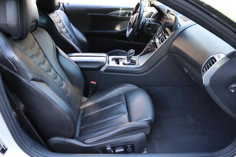BMW Řada 8 840i XDRIVE CABRIO M-PAKET G14 - fotka 46 z 49