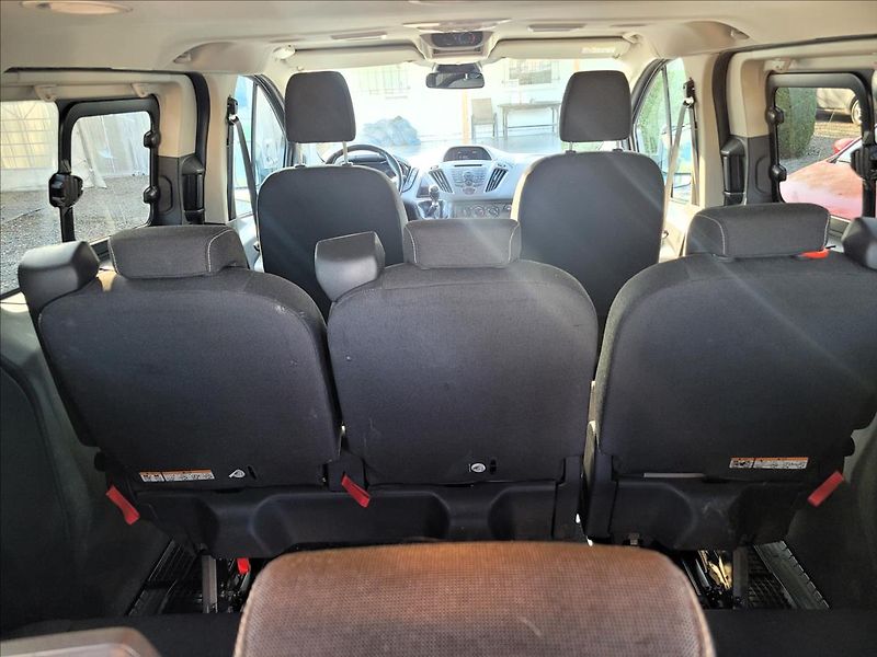 Ford Tourneo Custom 2,0 tdci,Titanium,8míst,klima - fotka 38 z 49