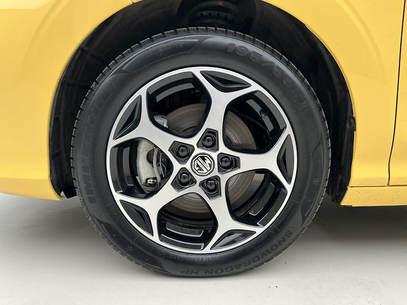 MG MG3 EXCLUSIVE HYBRID+ AUT CZ 1.maj - fotka 14 z 33