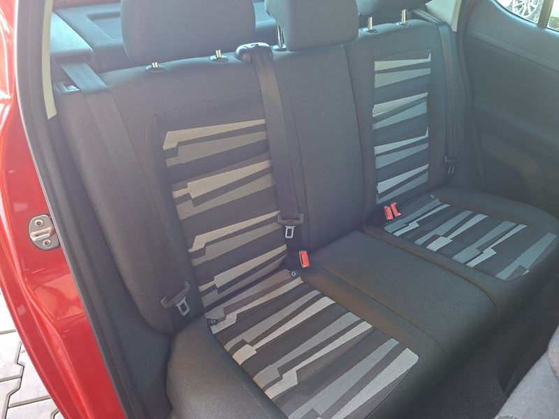 Škoda Fabia (2010) 1.2i 51kW -NEHAV.-SERVISOVÁNO! - fotka 25 z 33
