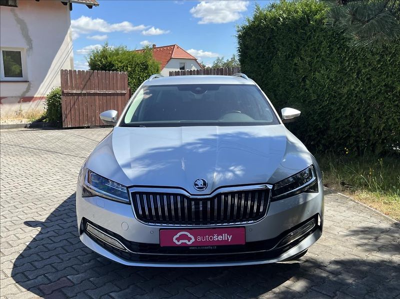 Škoda Superb 2,0 TDI DSG Premium Edition - fotka 8 z 42