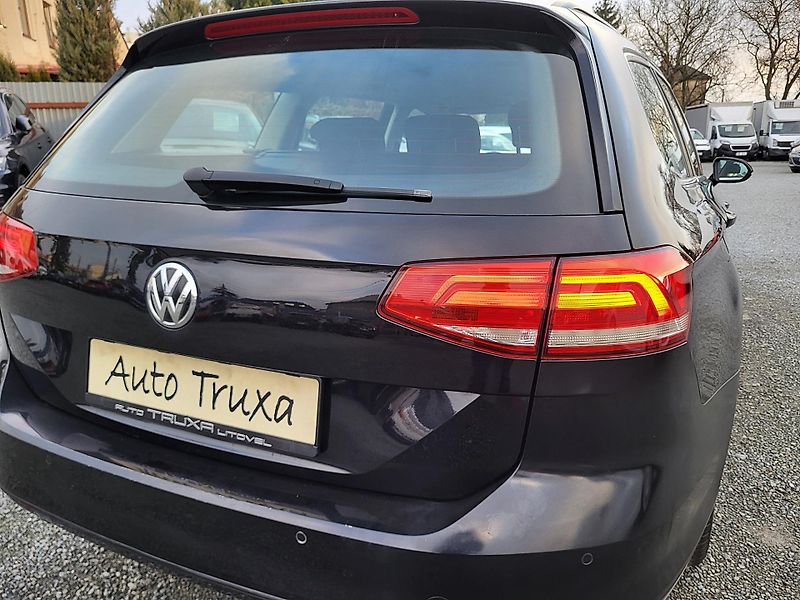 Volkswagen Passat 2.0 TDi 140kW DSG COMFORTLINE - fotka 44 z 49