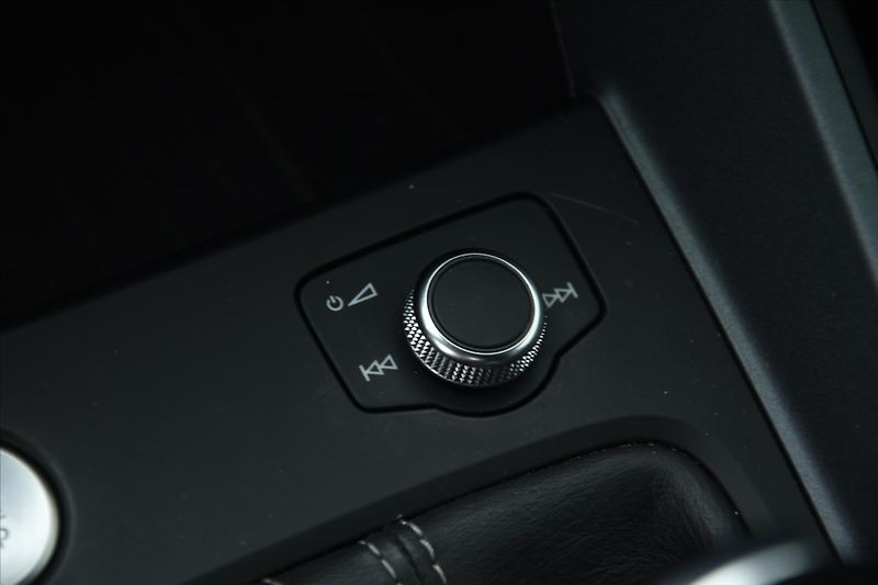 Audi A1 40TFSI 147kW S-LINE SERV.KNIHA - fotka 23 z 31